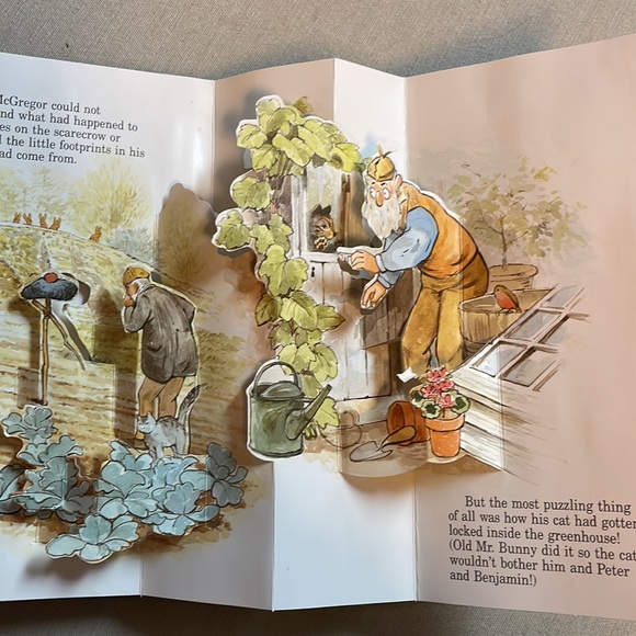 NOT ELIGIBLE FOR BUNDLE SALE      4-Book Boxed Set of Peter Rabbit Pop-Up Books - Picture 9 of 15